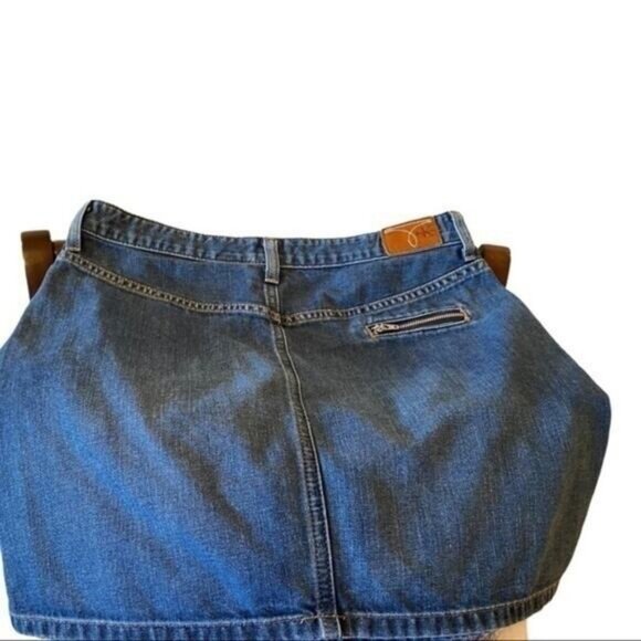 Dresses & Skirts - Calvin Klein Mini Skirt Size 2